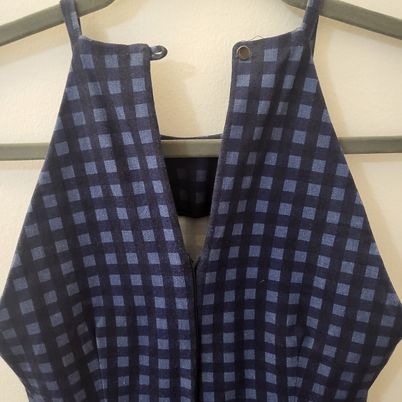 Dress - Picture 3 of 5